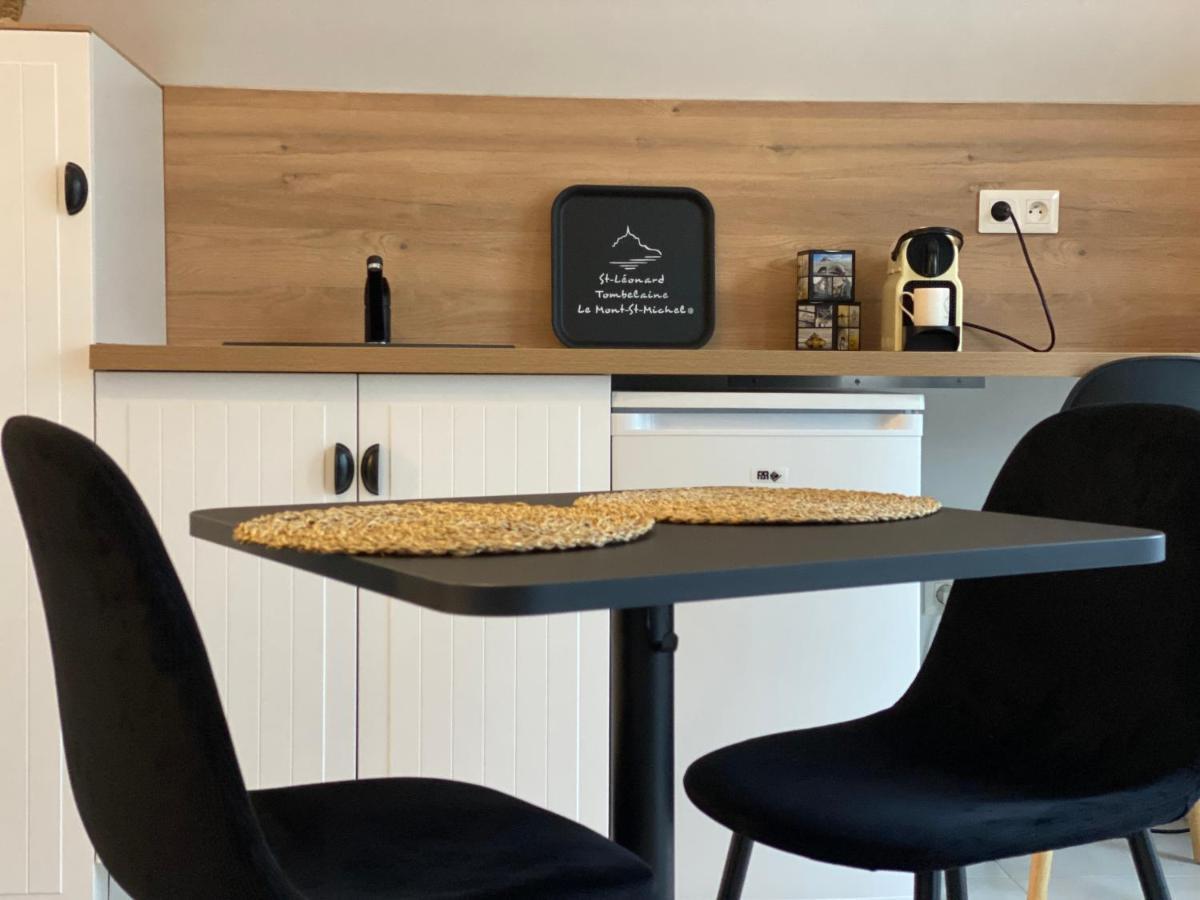 Appartement Lu'Ermael Avec Vue Mont Saint Michel Courtils 외부 사진